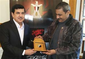  بالصور.. أول رئيس عربي لـ"العالمية للمسرح": تكريمي من مصر "لن انساه"