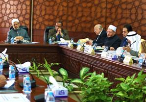 100  ألف بطانية من الأزهر لأهالي الصعيد