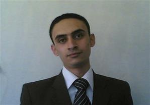 المؤهل: دكتوراه.. والمهنة: أخصائي أمن !