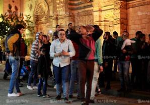 بالصور.. رقص في ''مولد الحسين'' على أنغام ''المهرجانات''