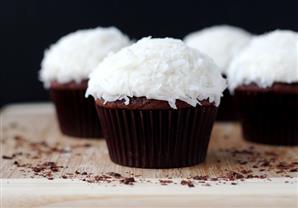 طريقة عمل كب كيك جوز الهند من مطبخ منال العالم