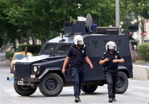 اعتقال مسلح بعد اقتحامه مقرا للحزب التركي الحاكم بالعاصمة اسطنبول