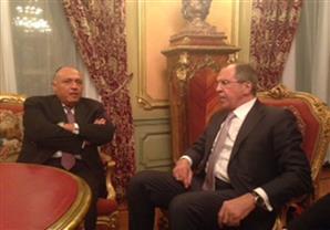 بالصور- شكري يبحث مع نظيره الروسي مشاركة موسكو في المؤتمر الاقتصادي