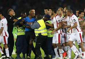 كاف يدرس معاقبة تونس بسبب أحداث مباراة غينيا الاستوائية (فيديو)