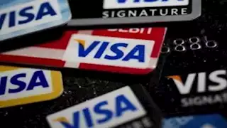 البنك الأهلي يطلق لأول مرة بطاقة فيزا الائتمانية بالدولار للمشتريات بالعملات الأجنبية داخل وخارج مصر