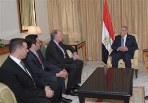 بالصور.. محلب يستقبل الرئيس التنفيذي لشركة Unilever