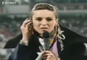 موقف محرج لمذيعة على الهواء