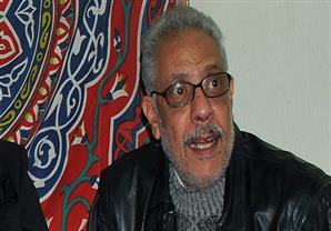 نبيل الحلفاوي يتلقى العزاء في محمد وفيق