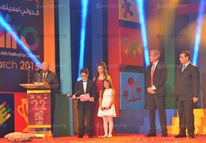 بالصور: ختام مهرجان الطفل بالهناجر
