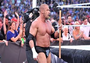  ستينج يخسر أمام تريبل اتش في "ريسلمانيا 31"