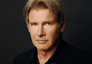 هاريسون فورد يسخر من دونالد ترامب