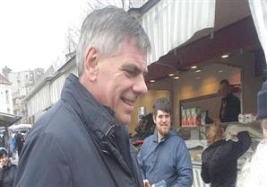 بلجيكا: اليمين المتشدد يعرض تذاكر مجانية للمسلمين للعودة نهائياً لأوطانهم