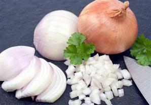 ‫تعرف على منافع البصل الصحية‬‎