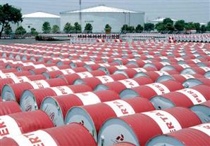 أسعار النفط تتخلى عن مكاسب كبيرة بسبب التوقعات بشأن برنامج إيران النووي