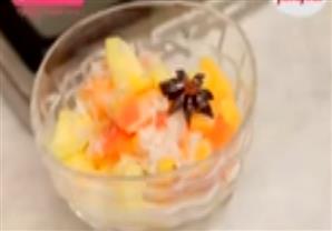 سلطة الفواكه من مطبخ فتافيت سلمى في البيت