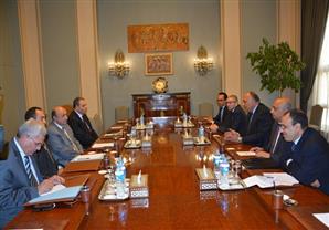 الخارجية: الاتفاق مع أغلب دول الخليج على تمديد جوازات السفر المميكنة يدويا