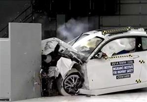 بالفيديو.. اختبار تصادم بي أم دبليو الفئة الخامسة 