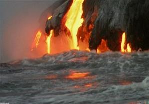 إسبانيا: جزيرة لا بالما تسجل 370 زلزالاً في يوم واحد وبركانها لا يزال نشطًا