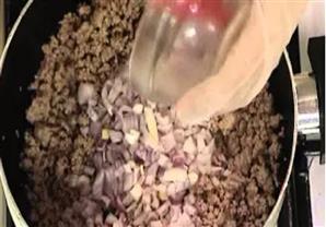 طريقة اللحم المفروم المعصج - مطبخ منال العالم