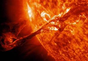 بالفيديو.. نيزك بقطر 4 كم يتجه إلى الأرض وصواريخ أمريكا تستعد لمواجهته