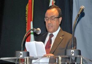 سفارة اليمن بالقاهرة تبحث حلول عودة مواطنيها العالقين في مصر