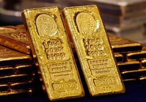 بعد هبوط حاد.. الذهب يتجه لتحقيق أول مكاسبه الأسبوعية