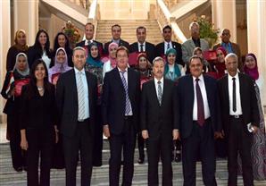 بالصور.. وزير التعليم يكرم 14 معلما شاركوا في المنتدى العالمي الثاني لميكروسوفت بواشنطن