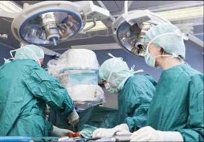 أب يتهم طبيب تخدير بالتسبب في وفاة ابنته أثناء إجرائها عمليه "لوز" بالمنيا 