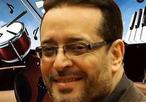 "بمزيد من الحزن والأسى" .. عمرو دياب ينعى علاء عبد الخالق