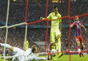 بالفيديو- نيمار يعادل رقم رونالدو في وصافة هدافي دوري الأبطال