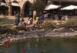 قرنعون اللبنانية – من قرية منسية إلى قبلة سياحية