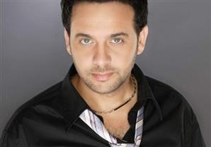 مصطفى قمر "انتي اللي اختارتي" بين القاهرة ودبي