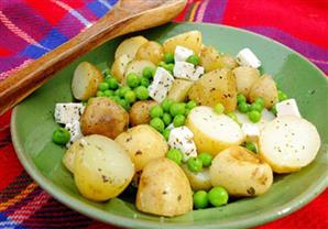 إفطار مصراوى اليوم.. سلطة الجبن والبطاطس والبسلة