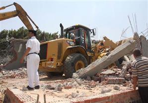 بالصور- حملة إزالات كبرى بالمعصرة..ووزير الري يؤكد: "لا تهاون مع المخالفين"