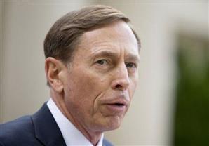 بتريوس: لا يمكن دحر "الدولة الإسلامية" بالقوة العسكرية فقط