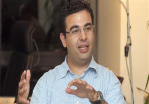 عصام حجي ينتقد اصطحاب السيسي لفنانين أثناء زيارته لألمانيا