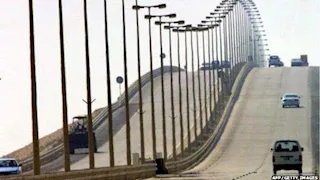  يربط بين المملكة والبحرين.. السعودية تعلق حركة المرور عبر جسر الملك فهد