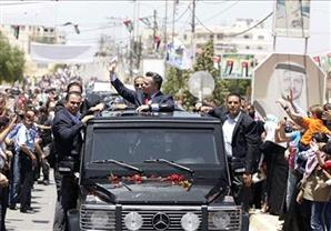 رد فعل ملك الاردن عندما صدم موكبه سيارة مواطن - فيديو