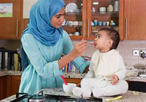 هل من الآمن أن تصوم الأم في فترة الرضاعة؟