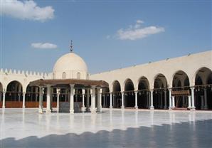 خبير: جامع عمرو بن العاص الوحيد الذى اشترك في تحديد قبلته 80 صحابى