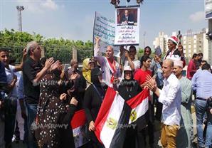 بالفيديو والصور.. مواطنون في جنازة النائب العام: "اعدام الإخوان" و"إلا السيسي"