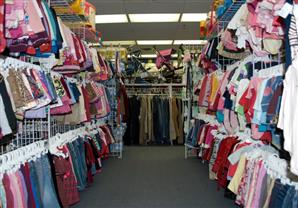 تجار: 15% ارتفاعًا بأسعار الملابس الجاهزة في موسم العيد.. والأحذية تشتعل