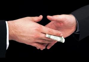 عدلي حسين: الأجهزة الرقابية ضعيفة وقضايا الكسب غير المشروع صعب إثباتها