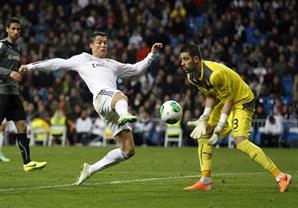 رسميا.. ريال مدريد يحسم صفقة حارس إسبانيول