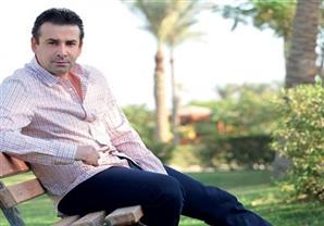 كريم عبدالعزيز يكشف لأول مرة عن صورة لأبنائه