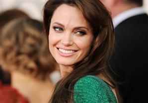 أنجلينا جولي تخرج فيلما جديدا عن كمبوديا