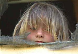 دراسة جديدة : الفقر له آثار ضارة على مخ الطفل