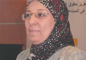 "كارت أحمر"..  حملة للمطالبة بإقالة وزيرة القوى العاملة