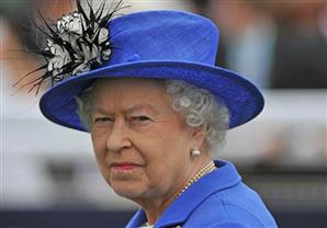 أول تعليق للملكة إليزابيث على هجمات باريس