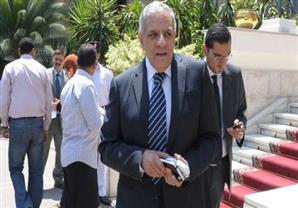 محلب يتابع المشروعات التنموية بجنوب سيناء.. وبدء زراعة 10 آلاف فدان بالطور